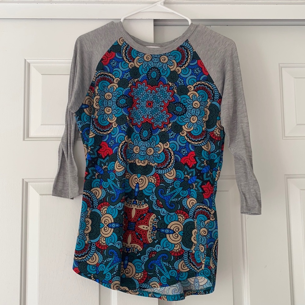 Lularoe half sleeve top